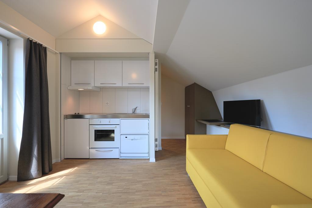 Hotel Hine Adon Fribourg Exteriör bild