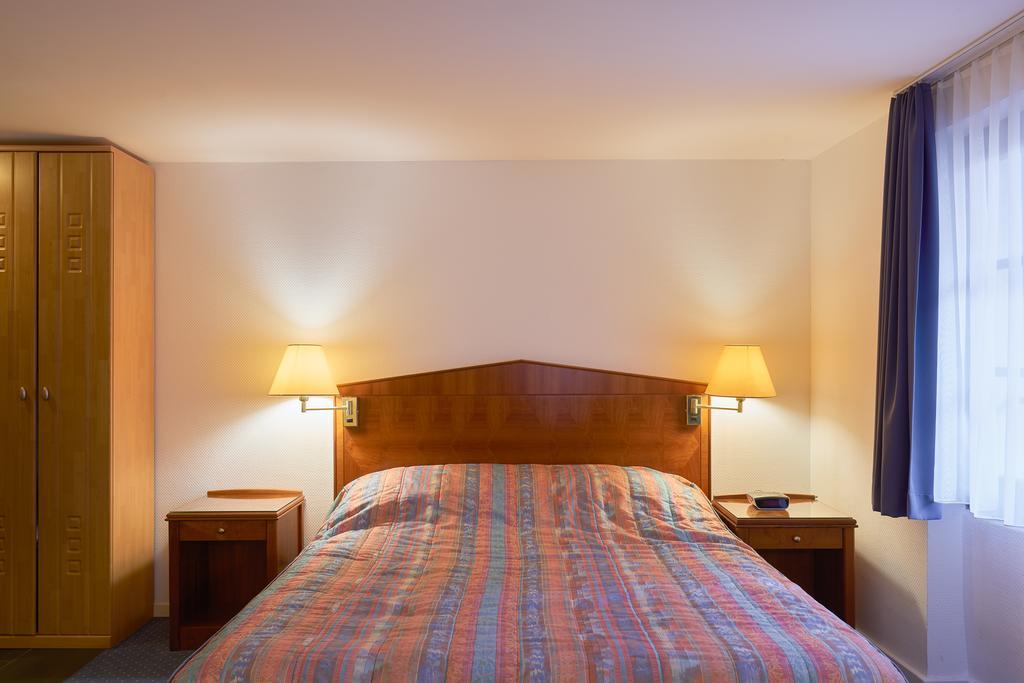 Hotel Hine Adon Fribourg Exteriör bild