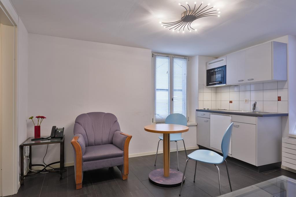 Hotel Hine Adon Fribourg Exteriör bild