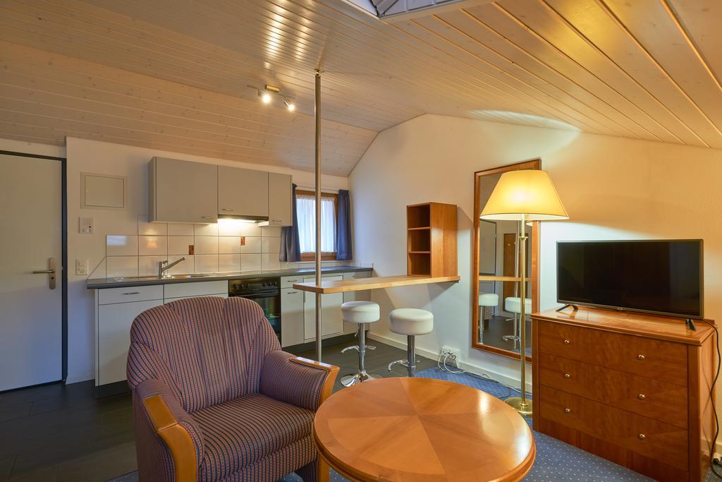 Hotel Hine Adon Fribourg Exteriör bild